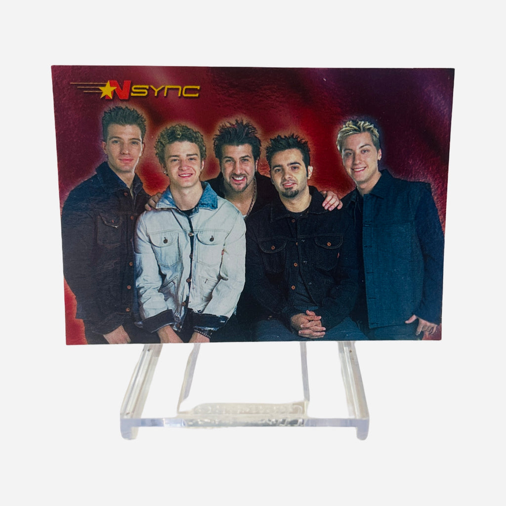NSYNC Trading Card #20 Front – All Five Members Coordinated Denim Outfits Rich Red Atmospheric Background JC Justin Joey Chris Lance 2000 Topps Winterland