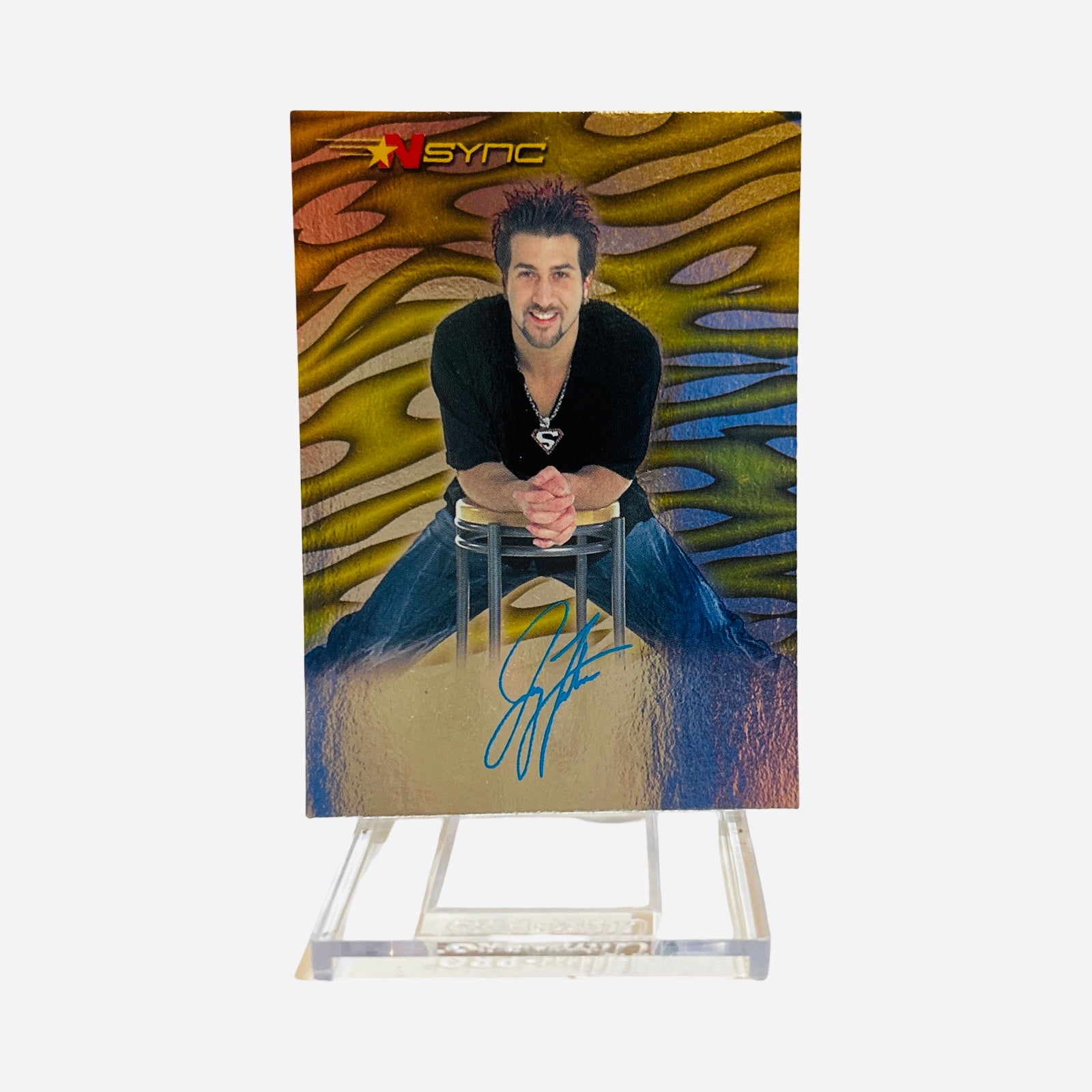 NSYNC #41 Joey Fatone Autograph Trading Card Front – Superman Pendant Stool Topps Winterland 2000