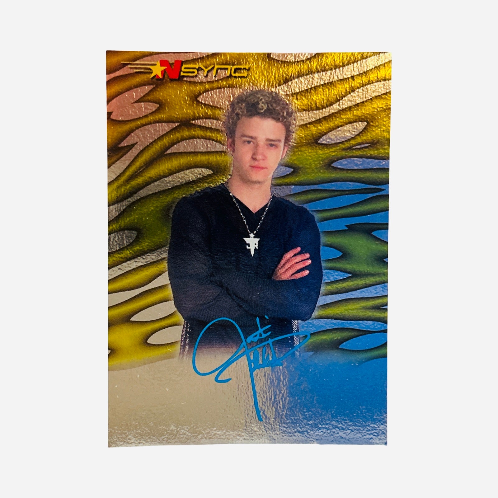NSYNC #42 Justin Timberlake Autograph Trading Card Front – Arms Crossed JT Pendant Topps Winterland 2000