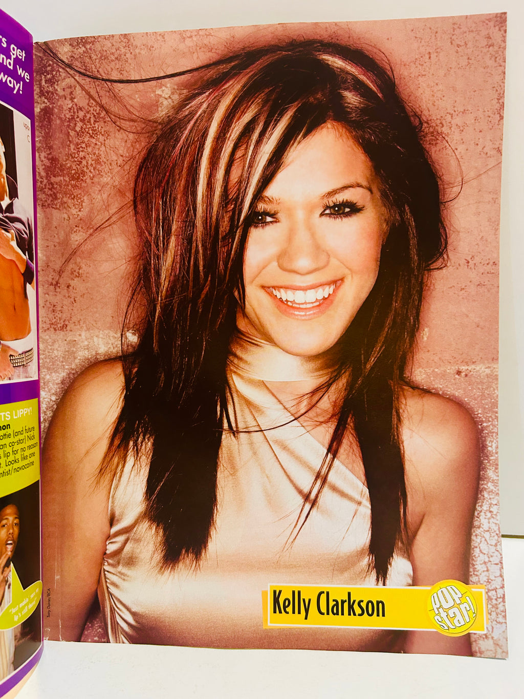 Kelly Clarkson pinup inside Pop Star! Magazine November 2004
