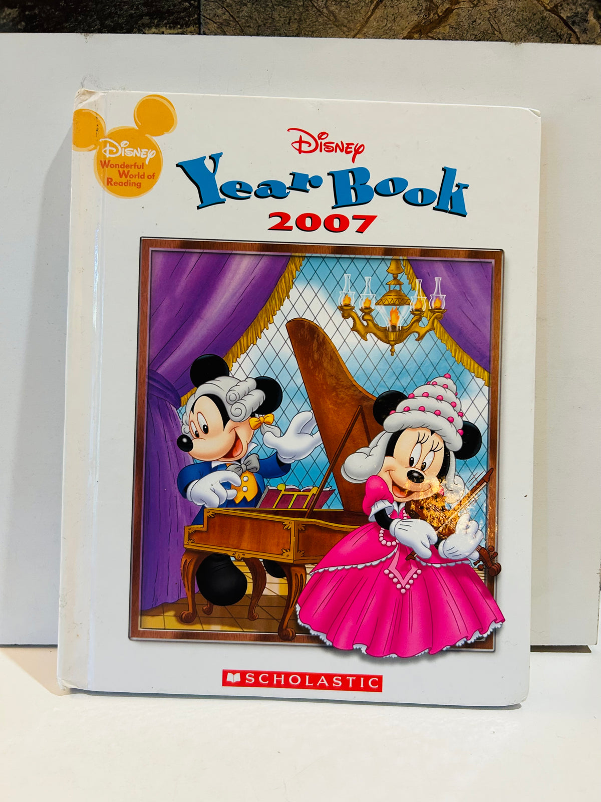 Disney's Year Book 2007 hardcover, showing Mickey Mouse and Minnie Mouse on the cover