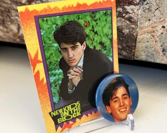 New Kids on the Block 1989 Jonathan Trading Card #63 and Pin