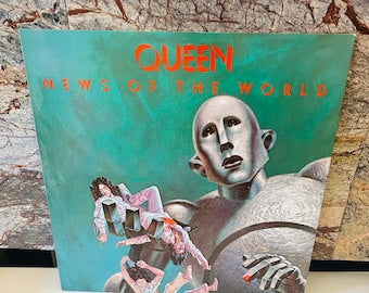 Queen 1977 Gatefold LP News of the World Album
