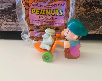 Peanuts Figure Linus Milk Mover 1989 Happy Meal Toy