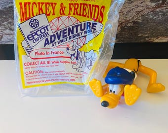 Pluto in France Mickey Figures Adventure 1993 Happy Meal Toy Figure