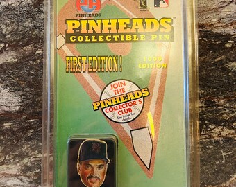 Mike Piazza Baseball Pinheads Collectible Pin 1999 Edition