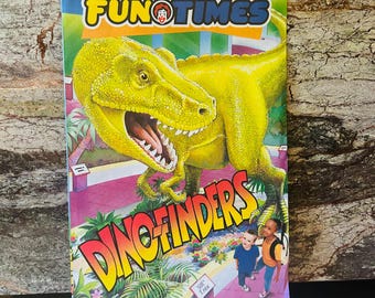 McDonalds Dino Finders Happy Meal 1999 4 page activity book