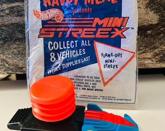 Hot Wheels 1992 Flame Out Mini Streex Launcher Happy Meal Toy