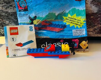 Lego 12 piece 1999 Happy Meal Toy