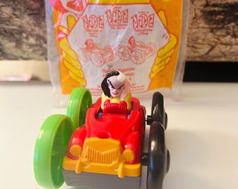 Cruella 101 Dalmatians Mobile Figurine 1997 Happy Meal Toy
