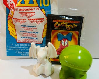Crazy Bones 2000 Speedy and Fangs with Sticker Card