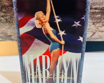 Marilyn Monroe Trading Card #11 (1993)