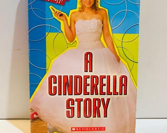 A Cinderella Story Paperback Book (2004) Hilary Duff