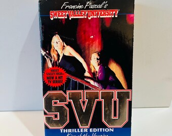Sweet Valley #3 University Thriller, Kiss of the Vampire (1995)