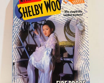 Shelby Woo Nickelodeon 1999 Paperback Book