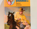 Trixie Belden Book Hardcover The Mystery in Arizona #6 (2004)