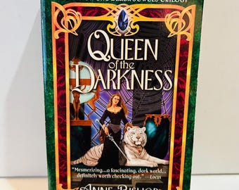 Queen of the Darkness Book by Anne Bishop ( 2000 Paperback) The Black Jewel Series