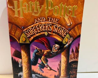 Harry Potter Book by J.K. Rowling HP and the Sorcerer's Stone 1999 (Paperback)