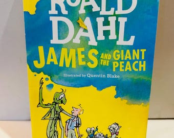 James and the Giant Peach Book by Roald Dahl Paperback