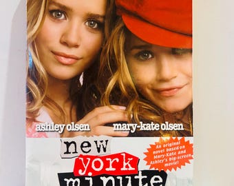 Mary Kate and Ashley Book New York Minute #2 There's Something About Roxy