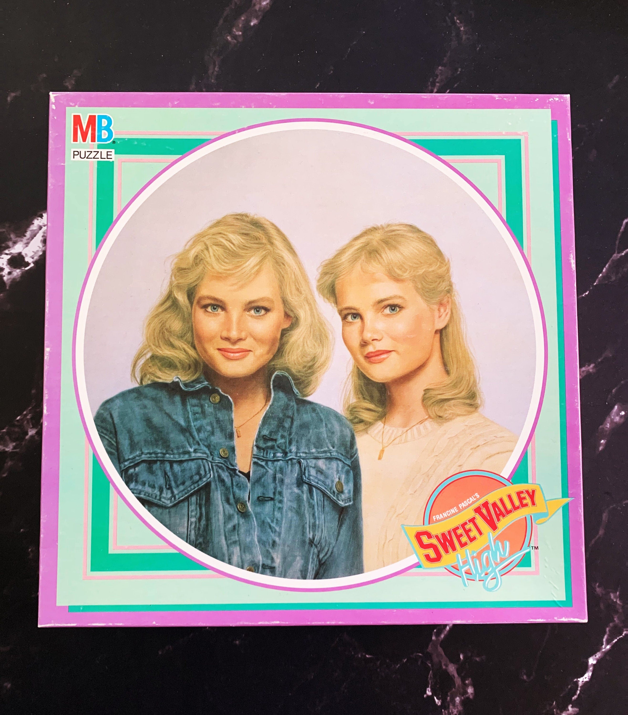 Collectible Puzzle - Sweet Valley Twins (Cover of Double Love)