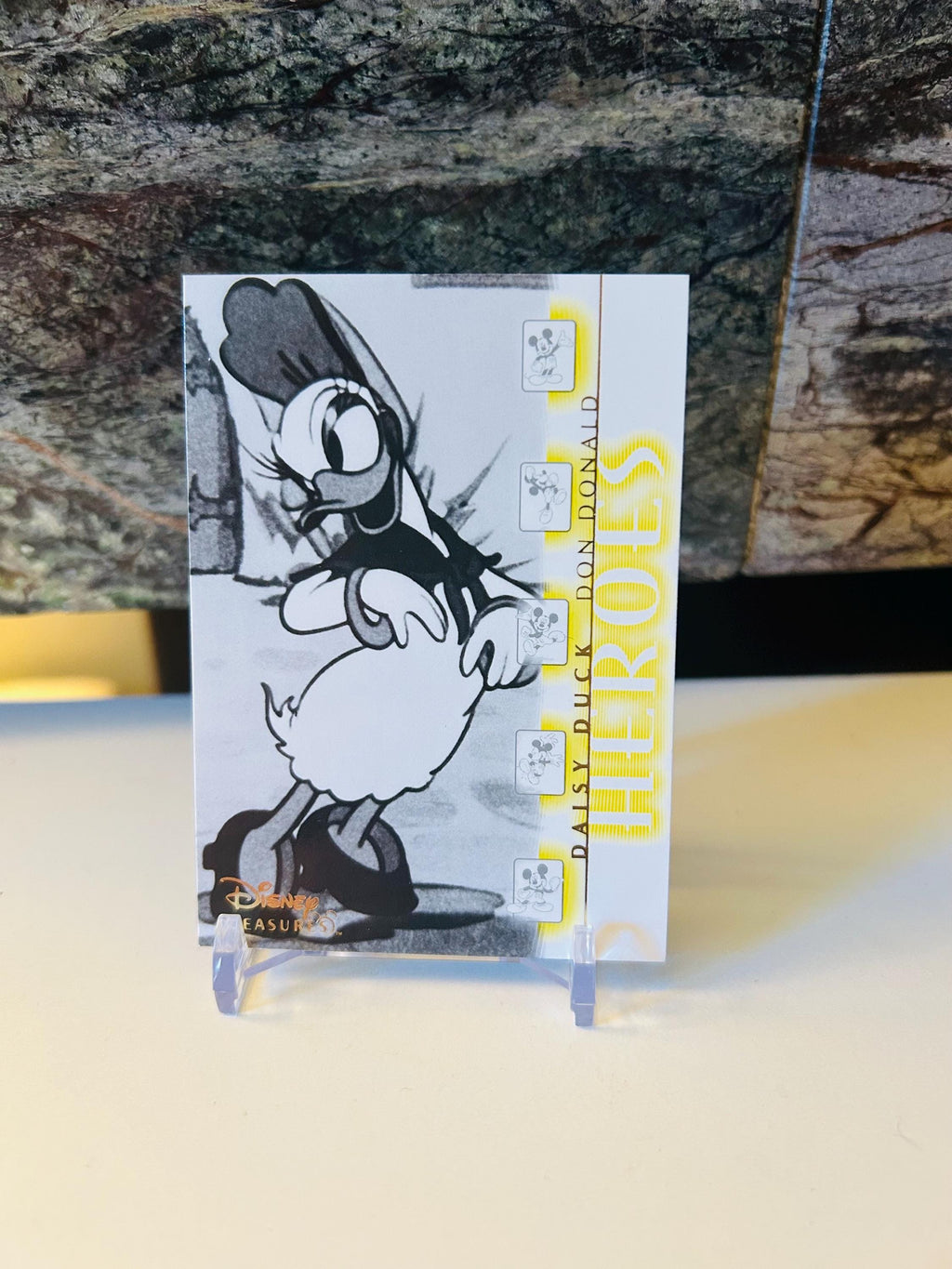 Daisy Duck 2003 Disney Treasures Trading Card